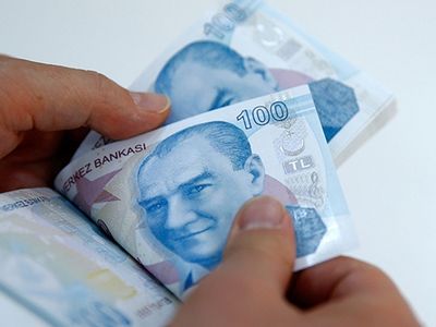 Bankadan anında nakit desteği! İlk 3 ay ödemesiz 9 bin liraya varan kredi