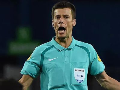 Barcelona - Galatasaray maçı hakemi Benoit Bastien kimdir, kaç yaşında, nereli? Benoit Bastien hakkında billgiler