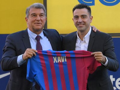 Barcelona'nın Yeni Teknik Direktörü Xavi Hernandez'den İmza Töreninde Çarpıcı Açıklamalar!