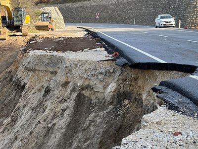 Bartın-Kastamonu yolunda heyelan: Ekipler harekete geçti