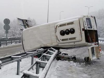 Bartın'da İşçilerin Olduğu Minibüs Devrildi: Yaralılar Var!