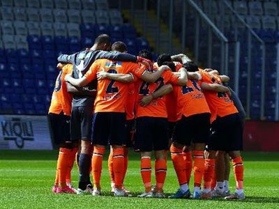 Başakşehir Küme Düşmekten Kurtuldu