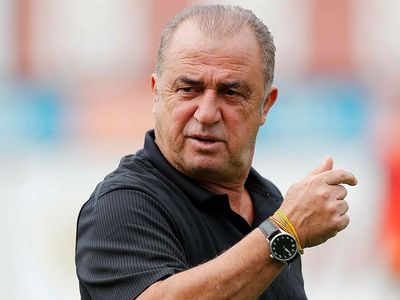Başakşehir'de Aykut Kocaman'ın Yerine Fatih Terim Düşünülüyor