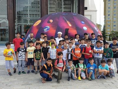 Başakşehir'deki imam, görev yaptığı camiyi yaşam alanı haline getirdi