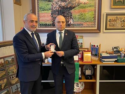 Başdanışman Yalçın Topçu: Türkiye-Azerbaycan İki Ayrı Bedenin Tek Bir Canı