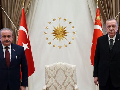 Başkan Erdoğan, Meclis Başkanı Mustafa Şentop ile Görüştü