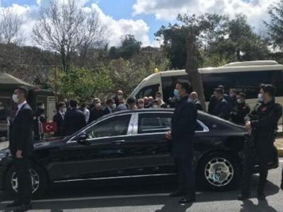 Başkan Erdoğan Sarıyer'de Minibüs Durağını Ziyaret Etti