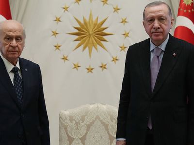 Başkan Erdoğan ve Bahçeli'nin Poz Verirken Kullandığı Harita Yunanları Rahatsız Etmiş