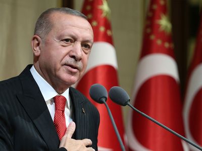 Başkan Erdoğan'dan bayram mesajı! Deprem konutları için tarih verdi