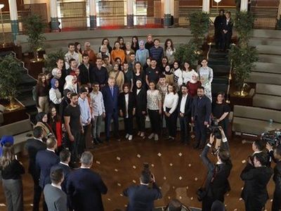 Başkan Recep Tayyip Erdoğan, Cumhurbaşkanlığı Millet Kütüphanesi'nde gençlerle buluştu