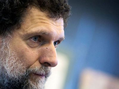 Batı iki yüzlülüğüne devam ediyor: Assange için susan tüm dünya Osman Kavala için adeta seferber oldu!