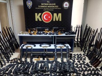 Batman'da Yüklü Cephanelik Ele Geçirildi