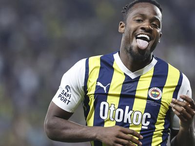 Batshuayi ülkesine dönüyor: Fenerbahçe'nin Belçikalı yıldızı için flaş iddia