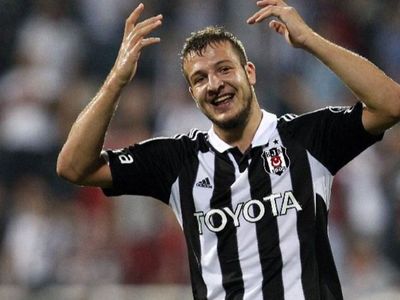 Batuhan Karadeniz eski takımı Sakaryaspor'a transfer oluyor!