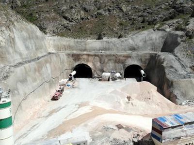 Bayburt-Gümüşhane Kara Yolundaki Vauk Tüneli'nde Son Durum