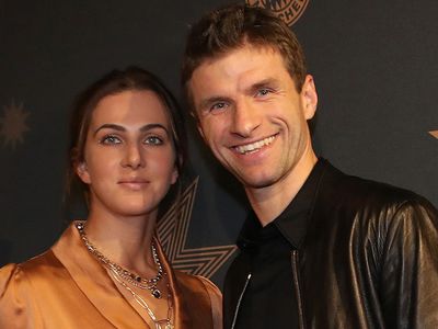 Bayern Münih'in Yıldızı Thomas Müller'in Manchester United'a Transferine Eşi Engel Olmuş!