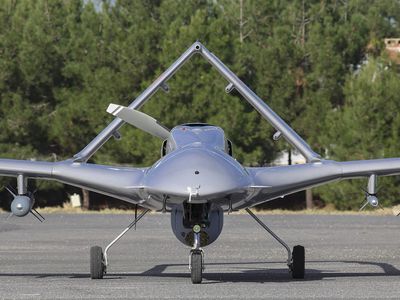 Bayraktar TB-2 Manşette Yer Aldı: Karşı Koyacak Alternatif Silah Arıyorlar!