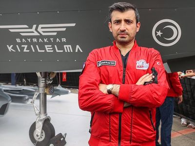 Bayraktar'dan Siber Saldırı Yorumu: Teknolojiye Hükmedenler Vahşi Bir Terör Eylemi Gerçekleştirdi!