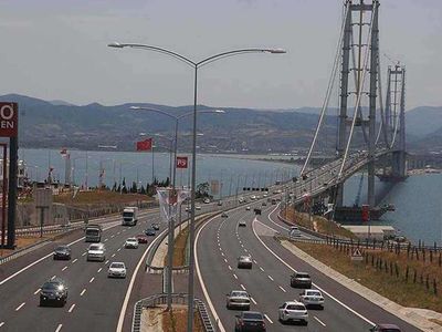 Bayram boyunca hangi yollar ücretsiz? Köprüler ve otoyollar bedava mı? Yap İşlet Devret otoyolları ve köprüleri ücretsiz olacak mı? Ramazan bayramı ücretsiz otoyollar ve köprüler listesi