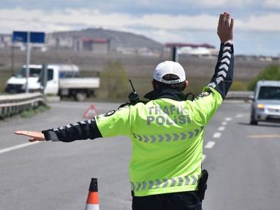Bayram denetimleri hızla sürüyor: 1 haftada 467 bin araca işlem yapıldı