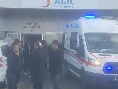 Bayram namazında ortalık kan gölüne döndü: 5 kişi yaralandı