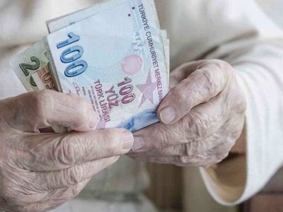 Bayram öncesi emeklilerin yüzünü güldüren haber geldi! 5.000 TL nakit destek duyurusu milyonlarca emeklinin ilgi odağı oldu!
