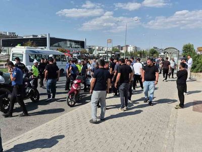 Adıyaman'da iki otomobil çarpıştı: 3 yaralı