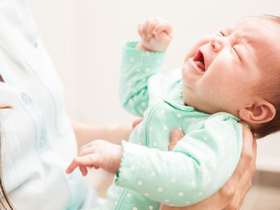 Bebeklerde Diş Çıkarma Belirtileri Nelerdir?