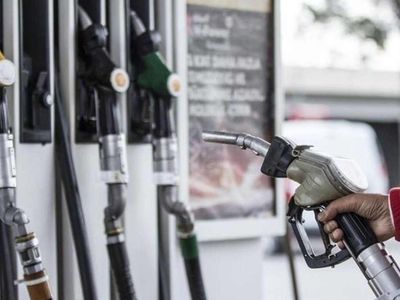 Benzin ve motorin fiyatlarına büyük indirim getirecek torba yasa Meclis'e sunuldu! Akaryakıt fiyatlarında 5 TL'lik indirim gündemde