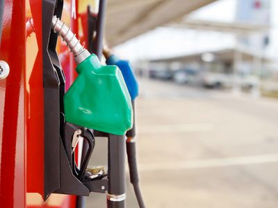 Benzin ve Motorine bir indirim daha geliyor