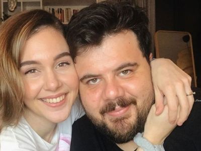 Berfu Yenenler Takipçisinden Gelen Kötü Yoruma Sert Çıktı