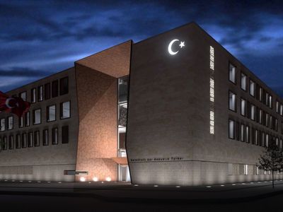 Berlin’de Türkiye’nin Büyükelçilik binasına saldırı: 2 gözaltı