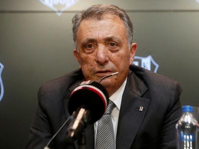 Beşiktaş Başkanı Ahmet Nur Çebi Takımın Yeni Teknik Direktör ve Sportif Direktörünü Açıkladı!