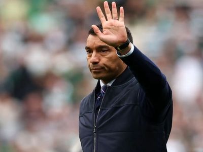 Beşiktaş, Brezilyalı stoperi gözüne kestirdi: Giovanni van Bronckhorst ‘mutlaka alınsın’ dedi