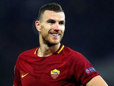 Beşiktaş Edin Dzeko İle Masaya Oturdu!