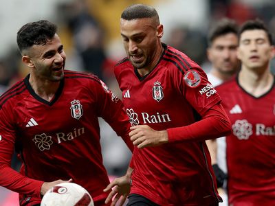 Beşiktaş evinde turladı: Eyüpspor'a fark attı