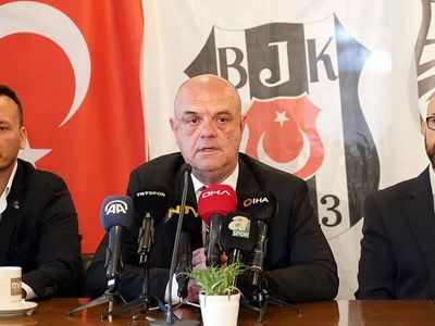 Beşiktaş JK Başkan Adayı Fuat Çimen'in yönetim kurulu üyesi Ercüment Öztürk sportif direktörlük için dünyaca ünlü bir isimle anlaşma sağladıklarını açıkladı