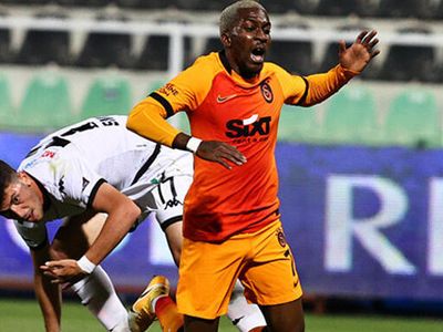 Beşiktaş Mağlup Oldu, Galatasaray Zirveye Ortak Oldu!