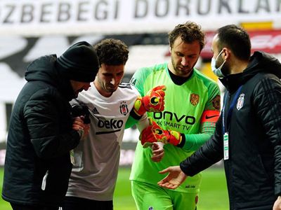 Beşiktaş Oğuzhan Özyakup'un Sakatlık Durumunu Açıkladı