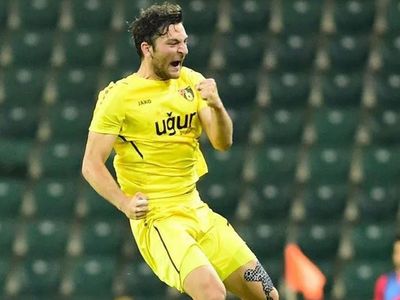 Beşiktaş Süper Lig'e yükselme başarısı gösteren İstanbulspor'un oyuncusu Emrecan Uzunhan'ı transfer etmek istiyor!