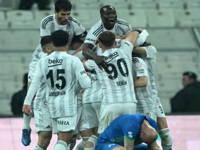 Beşiktaş yeni sezonda kökten değişecek: 11 futbolcuyla yollar ayrılacak