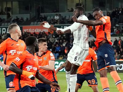 Beşiktaş'ı eski yıldızı yıktı: Başakşehir ile berabere kaldı