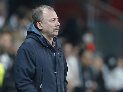 Beşiktaş'ın Ajax Mağlubiyetinin Ardından Sergen Yalçın'dan Dikkat Çeken Açıklamalar!