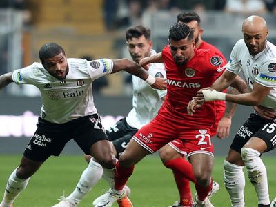Beşiktaş’ın dönüşü sessiz oldu: Dolmabahçe’deki geceye oyuncak seli damga vurdu