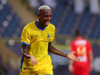 Beşiktaş'ın eski yıldızı Talisca'dan efsane gol! Son saniyede frikikten topu ağlara gönderdi