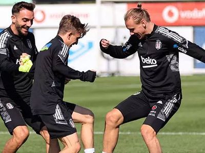 Beşiktaş'ın Göztepe ile oynayacağı Süper Lig maçının antrenmanında Domagoj Vida takımla beraber çalıştı!