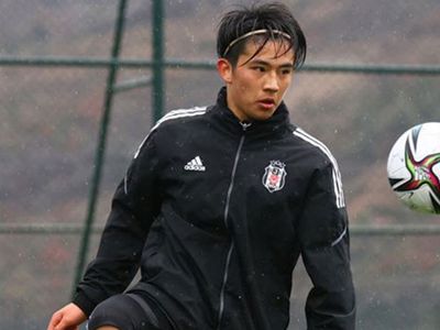 Beşiktaş'ın Teknik Direktörü Valerien Ismael, altyapı oyuncusu Avtandil Duishoev'e hayran kaldı!