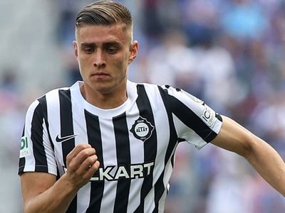 Beşiktaş'ın transfer gündeminde olan Kazımcan Karataş'ı Galatasaray transfer etti!
