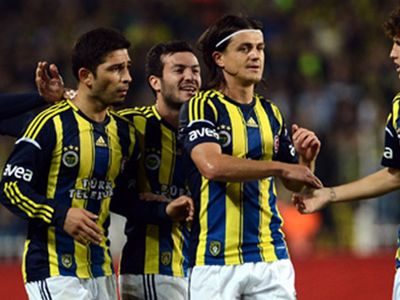 Beşiktaş'ın ve Fenerbahçe'nin Eski Futbolcusu Sezer Öztürk Trafikte Dehşet Saçtı!