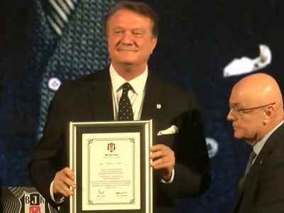 Beşiktaş'ın yeni başkanı Hasan Arat mazbatayı aldı: Yeni kararları tek tek açıkladı